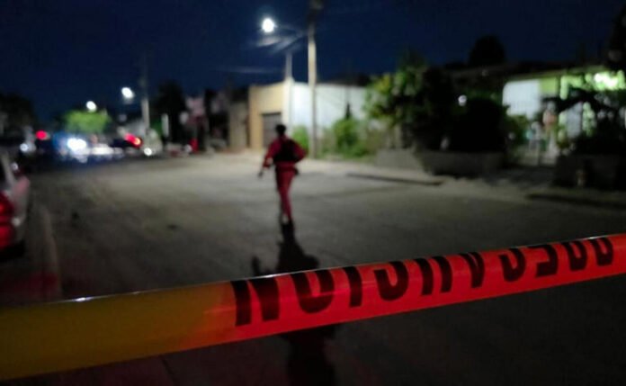 Violencia golpea a Culiacán: atacan casas, incendian vehículos y derriban portones