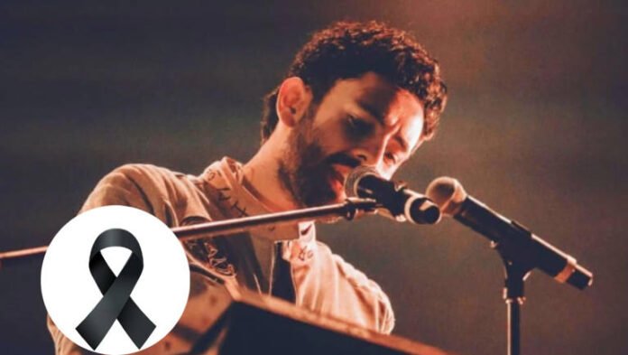 Camilo Séptimo despide entre lágrimas a Jonathan Meléndez, tecladista y fundador de la banda