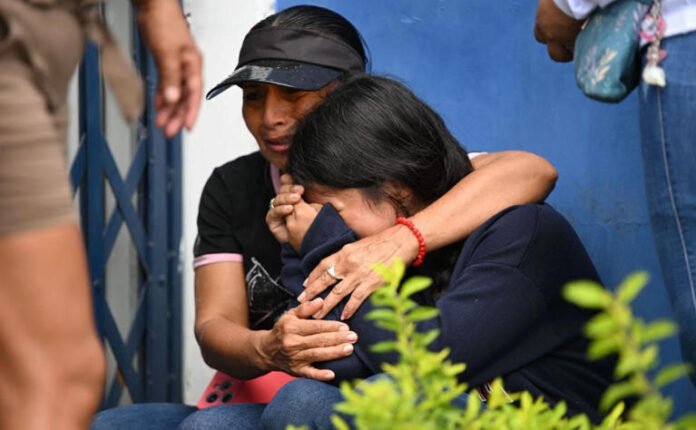 Familiares exigen saber dónde están 39 pescadores ecuatorianos tras operativo de EU