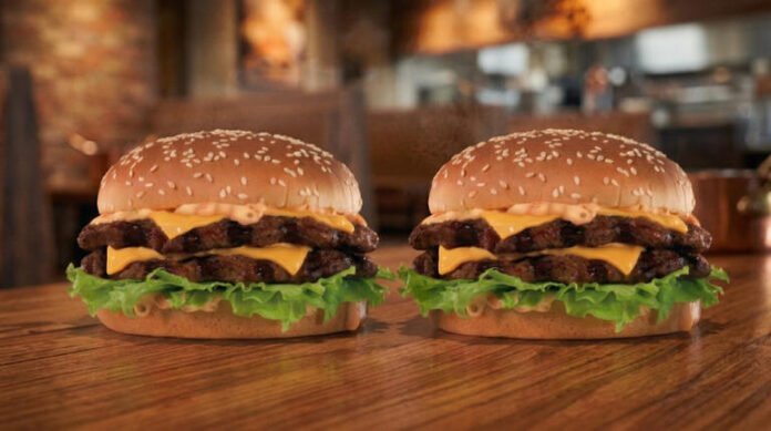 ¡Hamburguesas a 35 pesos! Carl’s Jr. prepara promoción por su aniversario