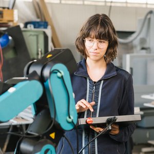 Curva de aprendizaje cero: la apuesta de las empresas mexicanas frente a la escasez de talento técnico