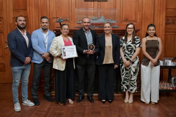 Reconoce Maru Campos a modelo contra desnutrición infantil que es referente nacional