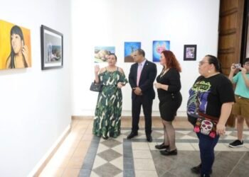 Inauguran exposición pictórica “De Oriente a Poniente” en Juárez