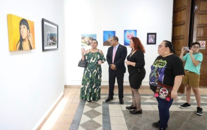 Inauguran exposición pictórica “De Oriente a Poniente” en Juárez