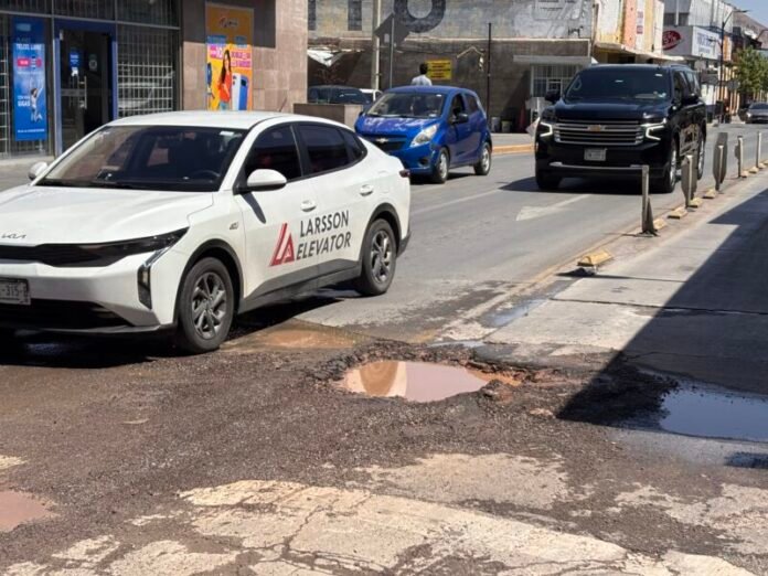 Megabache obliga a cerrar estación del Bowí en pleno Centro