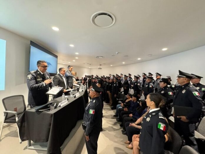 Reconocen a 60 detectives de la SSPE con grado universitario