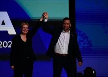 Maru convierte a Bonilla en “Odiseo” y advierte una travesía política llena de monstruos Maru convierte a Bonilla en “Odiseo” y advierte una travesía política llena de monstruos