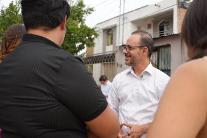 Gestiona Jorge Soto servicios para vecinos de Villa Nueva