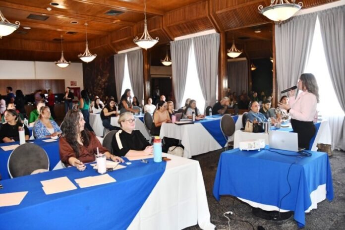 Más de 370 familias se integran a red de apoyo para alumnos con discapacidad