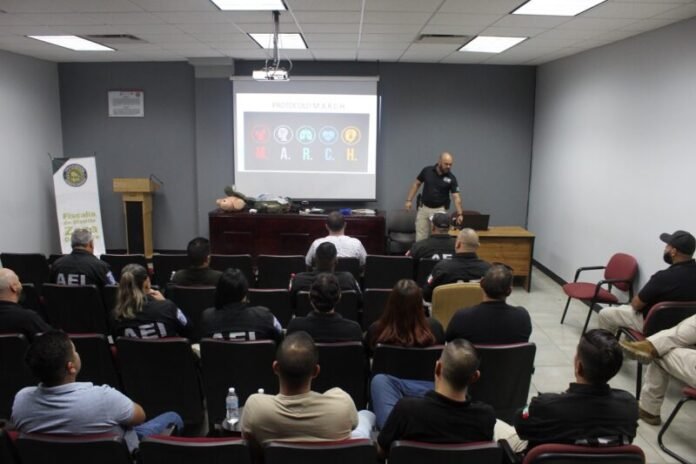 Capacitan a agentes de la AEI en primeros auxilios en Cuauhtémoc