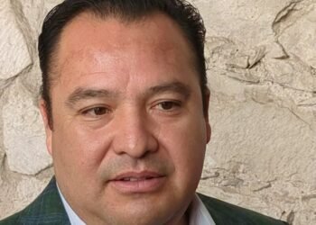 Valenciano propone usar agua de mina de Naica para salvar el ciclo agrícola Valenciano propone usar agua de mina de Naica para salvar el ciclo agrícola