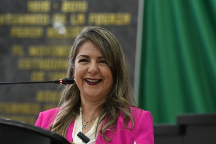 Rosana Díaz propone Ley Vico para proteger a animales de servicio