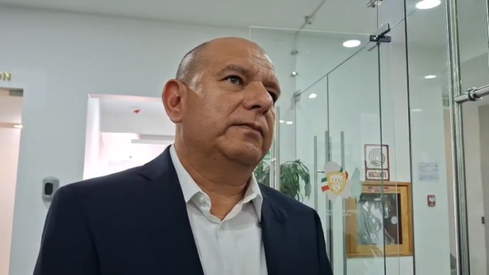 Estrada descarta ruptura interna tras renuncia de Cata Espino
