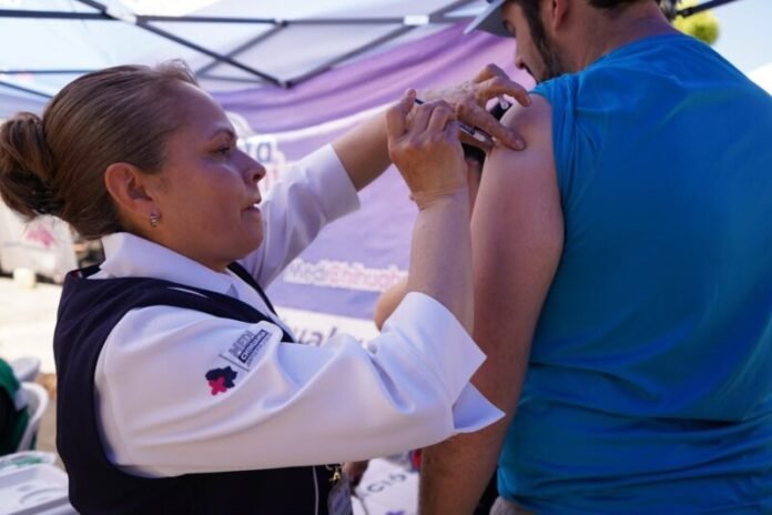 Inicia Secretaría de Salud campaña Invernal de Vacunación