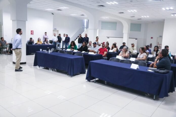 Capacitan a comités y juntas operadoras para mejorar la gestión del agua en Chihuahua