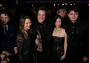 Jim Carrey se casa en privado con Min Ah, 32 años menor que él Jim Carrey se casa en privado con Min Ah, 32 años menor que él