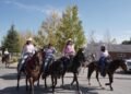 Realizan La Cabalgata Rosa en la sierra Realizan La Cabalgata Rosa en la sierra