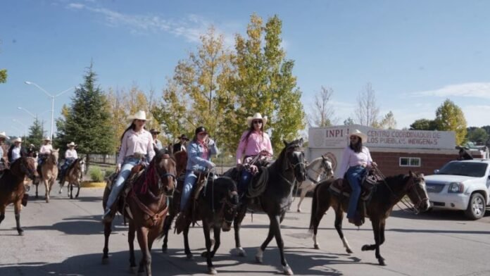 Realizan La Cabalgata Rosa en la sierra