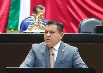 PRI responde a Sheinbaum: falta de medicinas se vive en clínicas y hospitales PRI responde a Sheinbaum: falta de medicinas se vive en clínicas y hospitales
