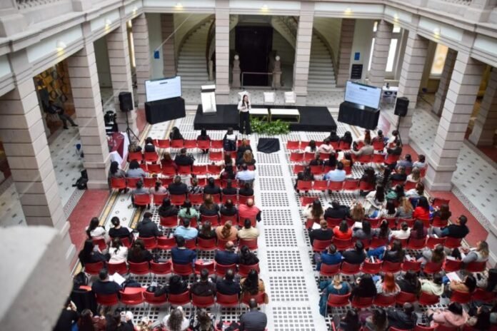 Coespris concluye Congreso de Farmacovigilancia con 370 participantes