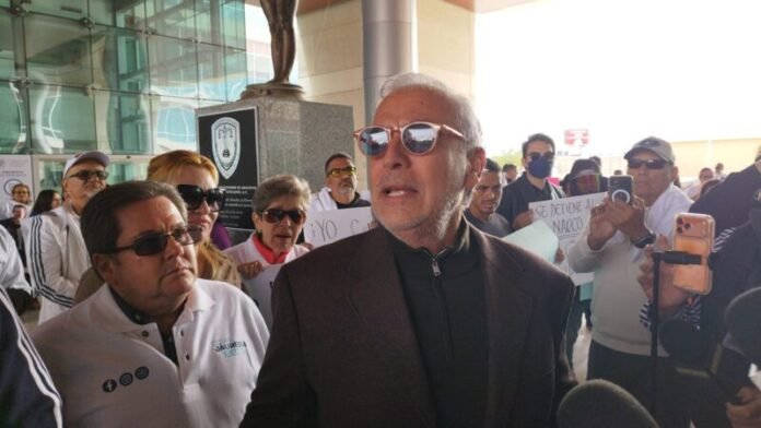 Juan Blanco y Memo Luján califican a César Jáuregui como preso político