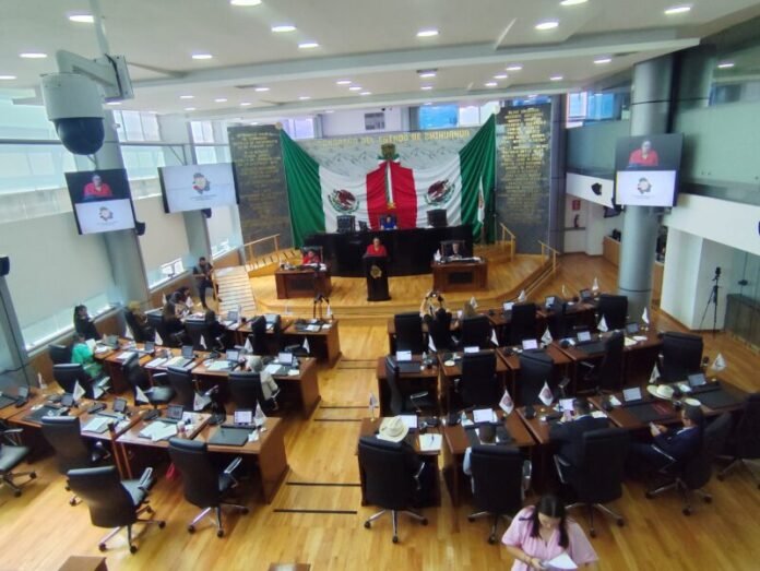 Congreso frena sesión por falta de quórum