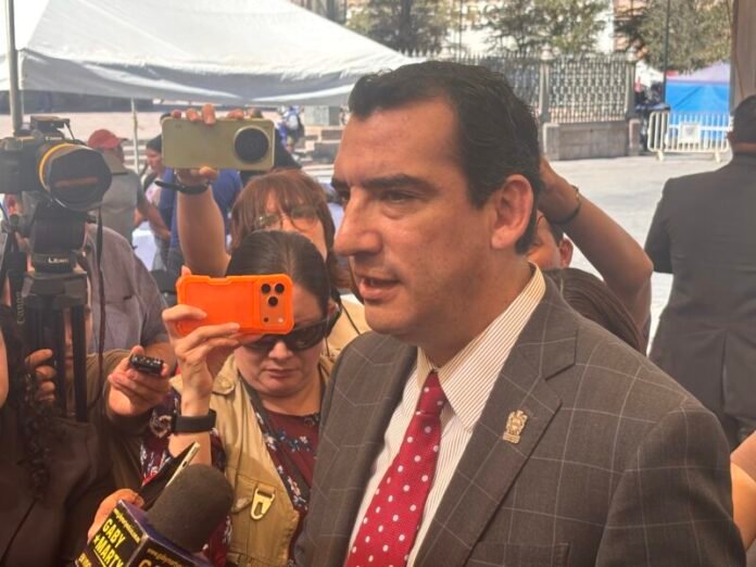 Ofrece René Chavira colaboración con Héctor Ortiz para mejorar Chihuahua y Juárez