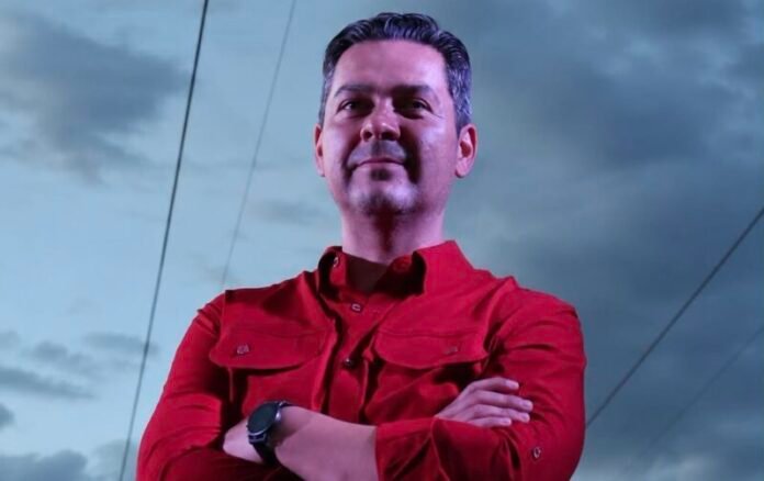 Sahir Rentería se registra en Morena; busca llevar a Chihuahua al siguiente nivel