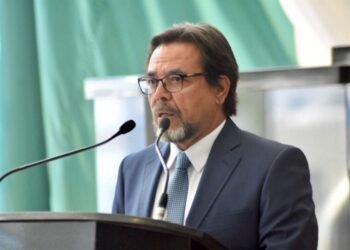 Versión: Detienen en El Paso a exfuncionario de Javier Corral Versión: Detienen en El Paso a exfuncionario de Javier Corral