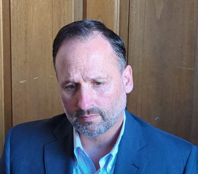 De la Peña rechaza que arresto de César J beneficie su aspiración a la alcaldía