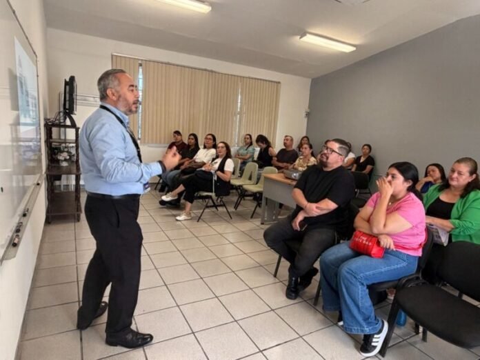 SEECH capacita a mesas directivas de padres de familia en Educación Básica