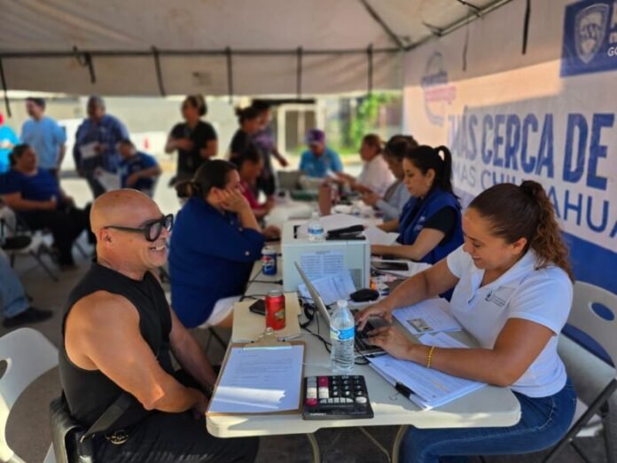 JMAS lleva trámites y apoyos a vecinos del sur de Chihuahua