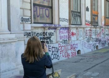 Dan fe a daños en rectoría tras manifestación estudiantil Dan fe a daños en rectoría tras manifestación estudiantil