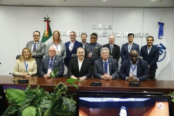 Se reúne Mario Vázquez con inversionistas canadienses para explorar oportunidades para Chihuahua