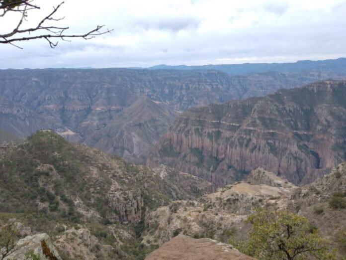 Alertan por lluvias fuertes en cinco municipios del sur de Chihuahua
