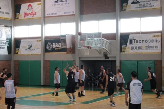 Inaugura Sección 8 del SNTE el Campeonato Estatal de Básquetbol 2026 en Casas Grandes