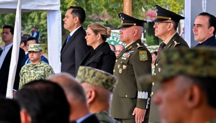 Maru Campos acude a relevo militar en la XI Región