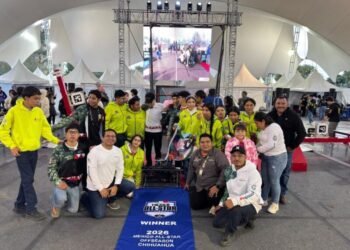Jóvenes de Uruachi conquistan primer lugar en torneo de robótica Jóvenes de Uruachi conquistan primer lugar en torneo de robótica
