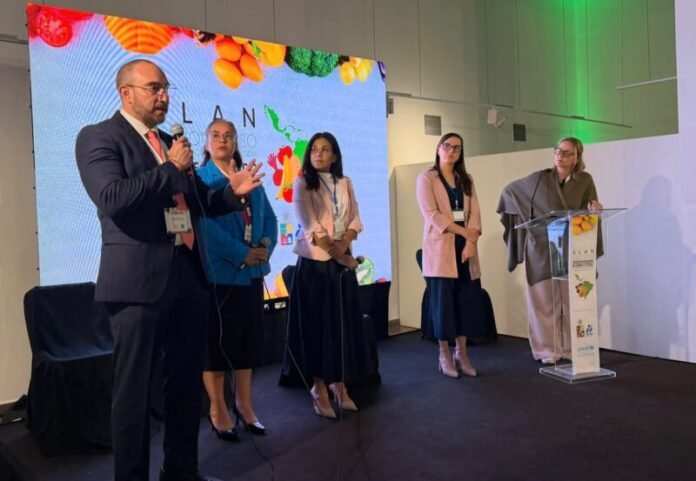 Presenta Chihuahua estrategia para combatir desnutrición infantil ante especialistas de América Latina