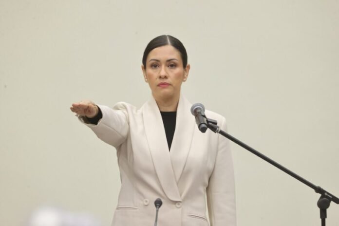 Asume Blanca Cruz presidencia provisional del INE