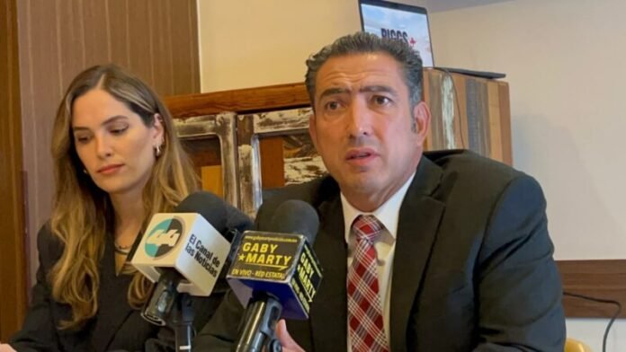 Niega Riggs recibir órdenes de Corral; buscará Alcaldía de Chihuahua