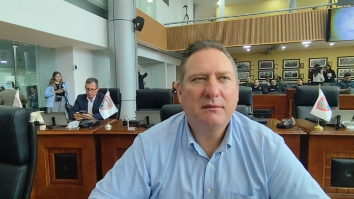 Confío en mi partido; en Morena solo hay una simulación: Olson