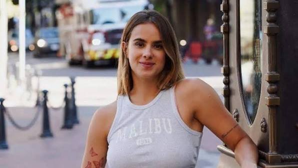 Gala Montes responde a su mamá tras difundirse fotos de su infancia en las que aparece fumando